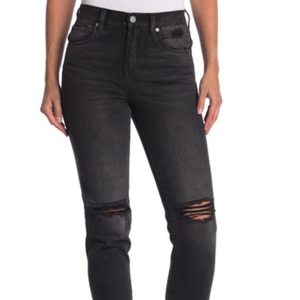 BLANKNYC Denim Madison Distressed Fray Crop Skinny